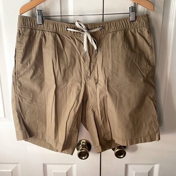 vuori Khaki Ripstop  Organic Cotton Stretch 9” Cargo Gorpcore Shorts SZ XL - Picture 1 of 8
